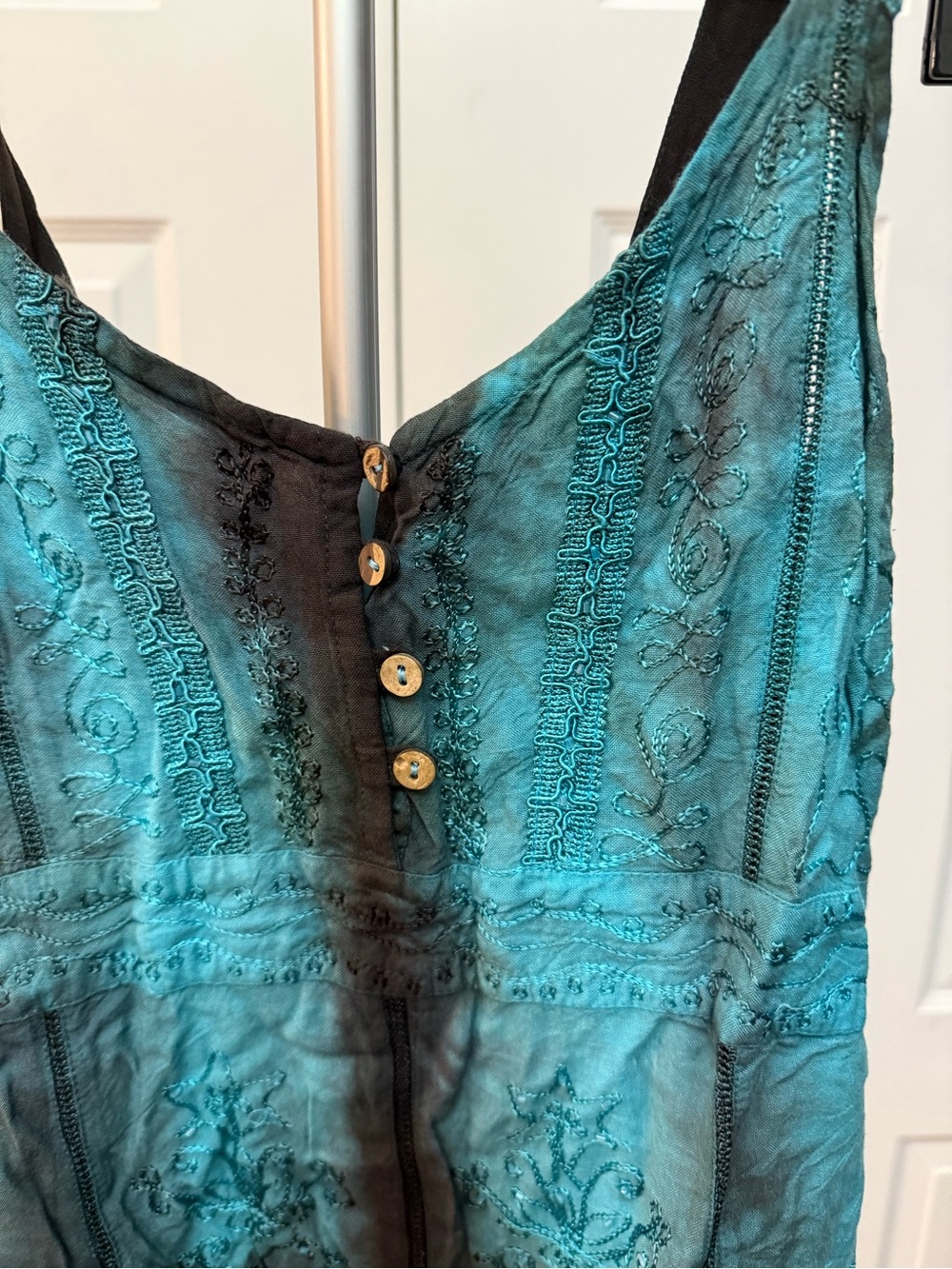 Embroidered Teal & Black Sleeveless Cami with Button Front - Picture 2 of 7